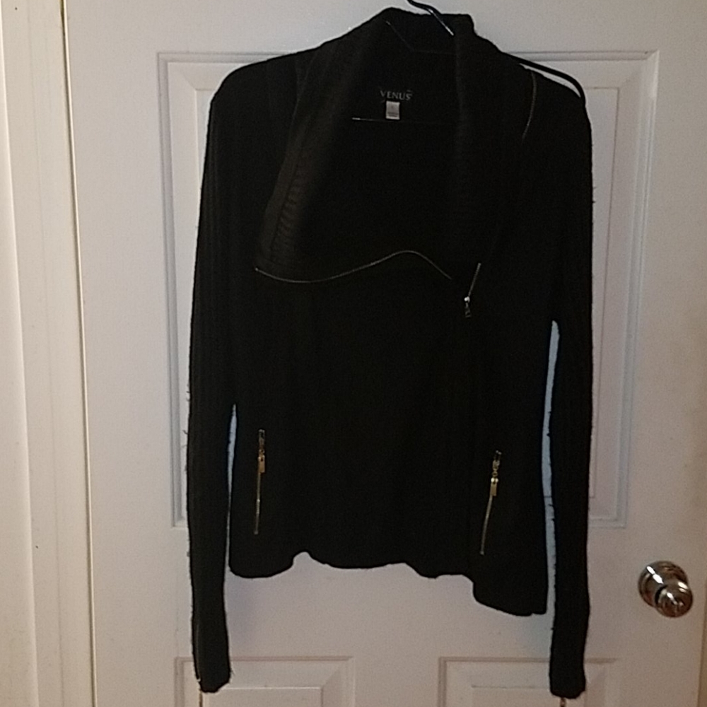 Venus sweater
